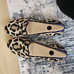 1 yr old Rothy's 8.5 Lounge loafer